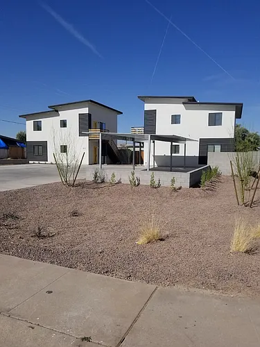 813 E Siesta Dr Photo 1