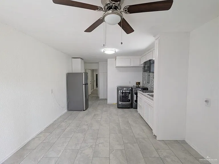 12330 N Taylor Rd — Photo 3
