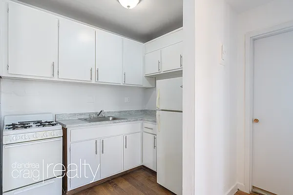 Rented by D'Andrea Craig Realty | media 7