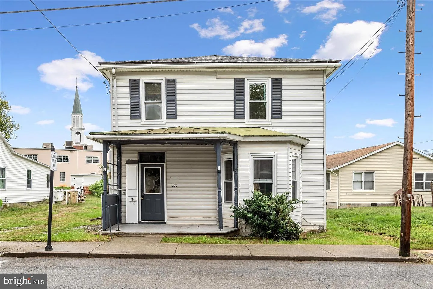 3 bed, 1431 sqft, $1,700 — Photo 1