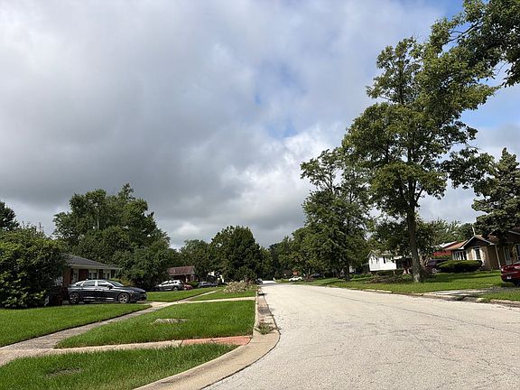 5th image of 708 Circle Dr