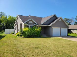1351 Stephi Rd, Eau Claire, WI 54703