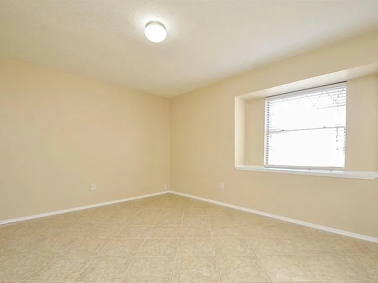 10119 Leawood Blvd — Photo 14