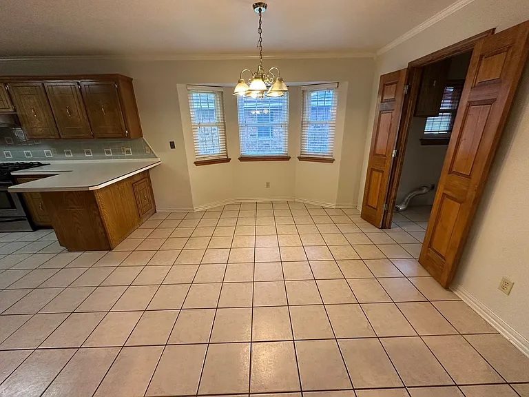 7503 Elmhurst Dr — Photo 8
