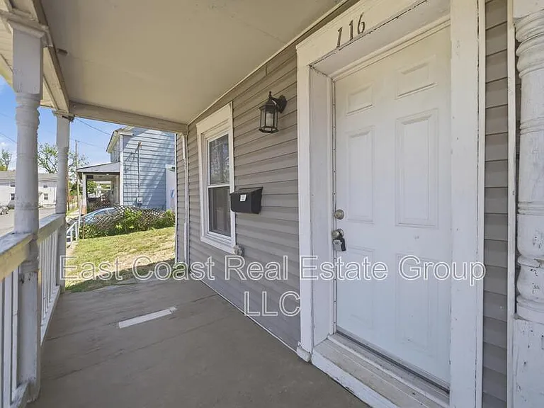 116 S High St — Photo 21