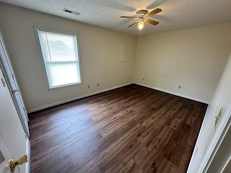 151 Heather Ln — Photo 7