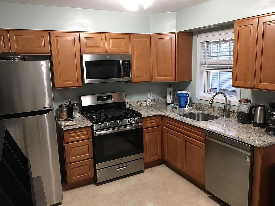2nd image of 4 Carmella Ct