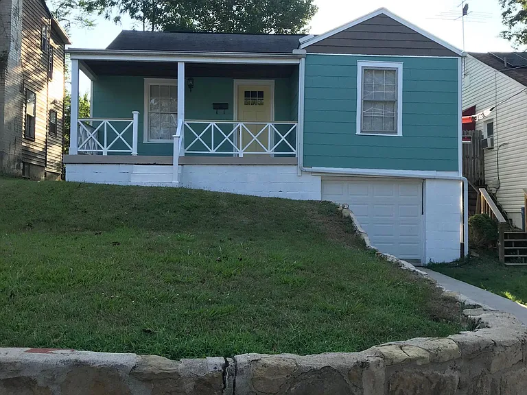 227 Green Oak Dr — Photo 4