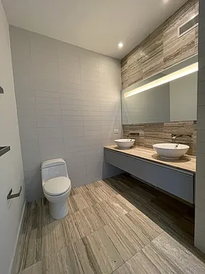 Rented by Peter R. Hungerford, LREB | media 13