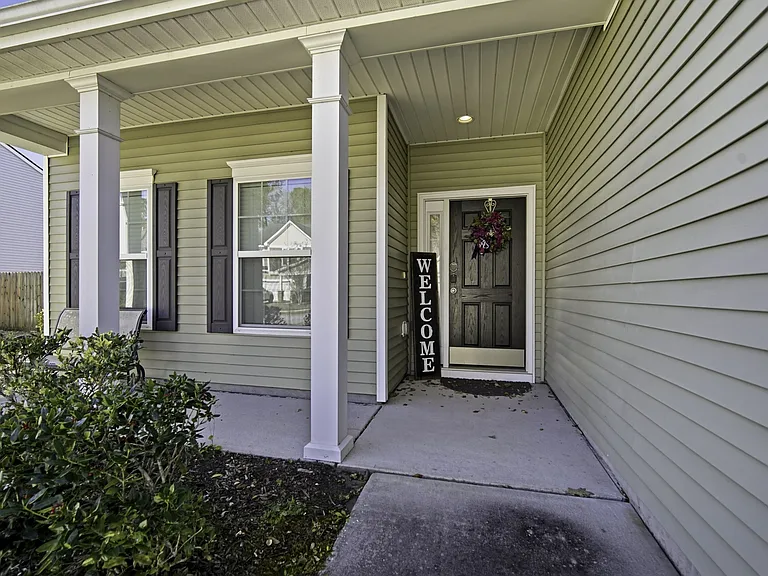 225 Urbano Ln — Photo 4