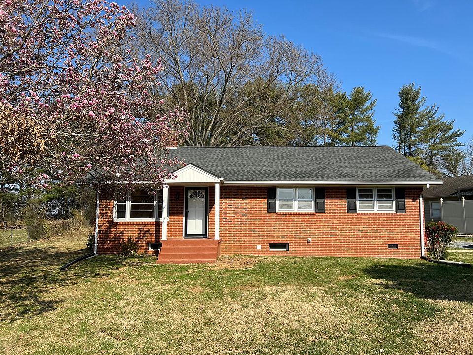 1st image of 2522 Browns Mill Ct