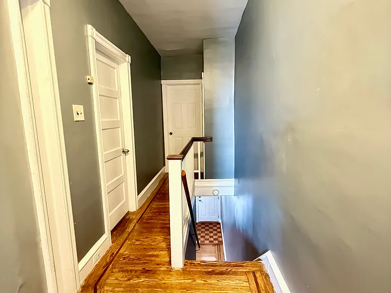 4010 N Franklin St — Photo 11