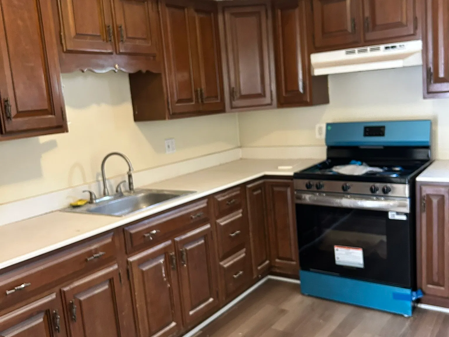 3 bed, 1182 sqft, $2,300 — Photo 2