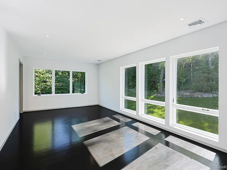 369 E Shore Rd — Photo 26