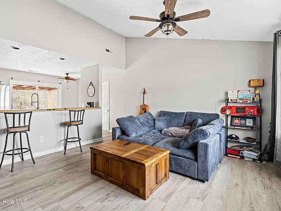 5th image of 142 Parnell Road