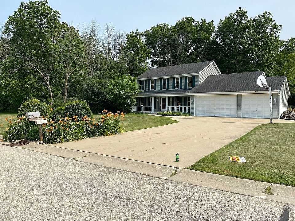 2nd image of S79W17855 Scenic Dr