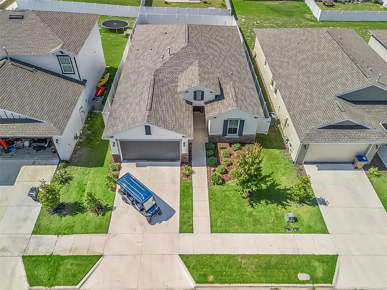 7206 SW 60th Ln — Photo 3
