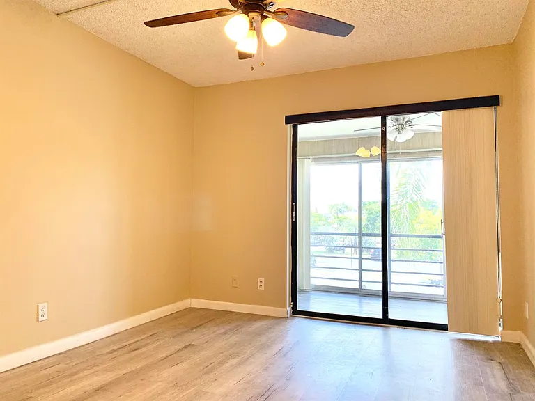 2312 S Cypress Bend Dr #209 — Photo 29