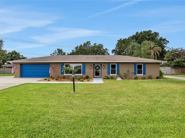 518 W Lake Summit Dr, Winter Haven, FL 33884