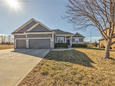 10219 Theden Cir, Lenexa, KS, 66220