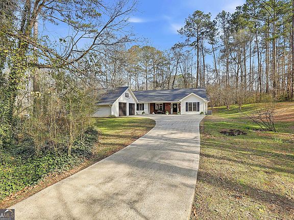 3rd image of 135 Spring Forest Way