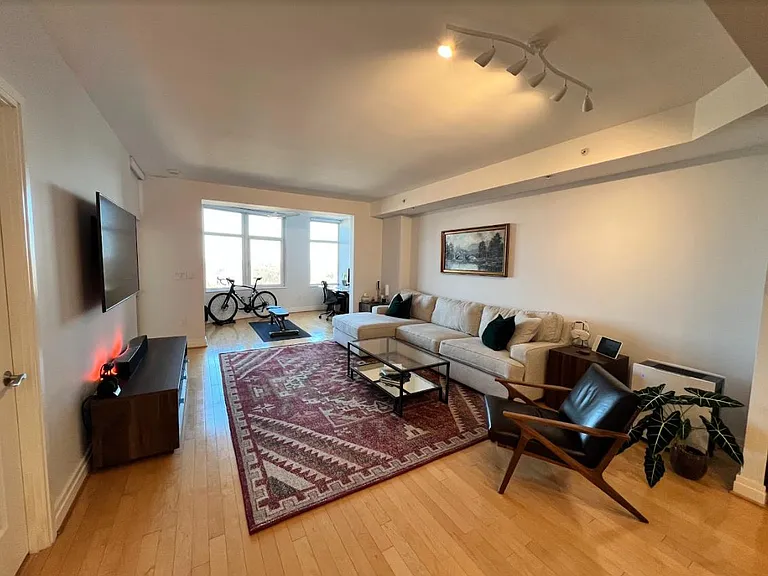 8220 Crestwood Heights Dr #1402 — Photo 10