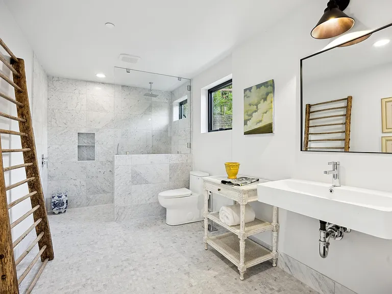 303 Bodega Ave — Photo 25