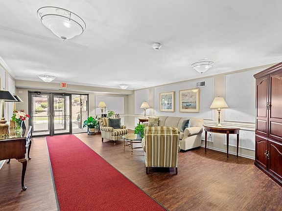 3rd image of 1500 Cochran Rd APT 910