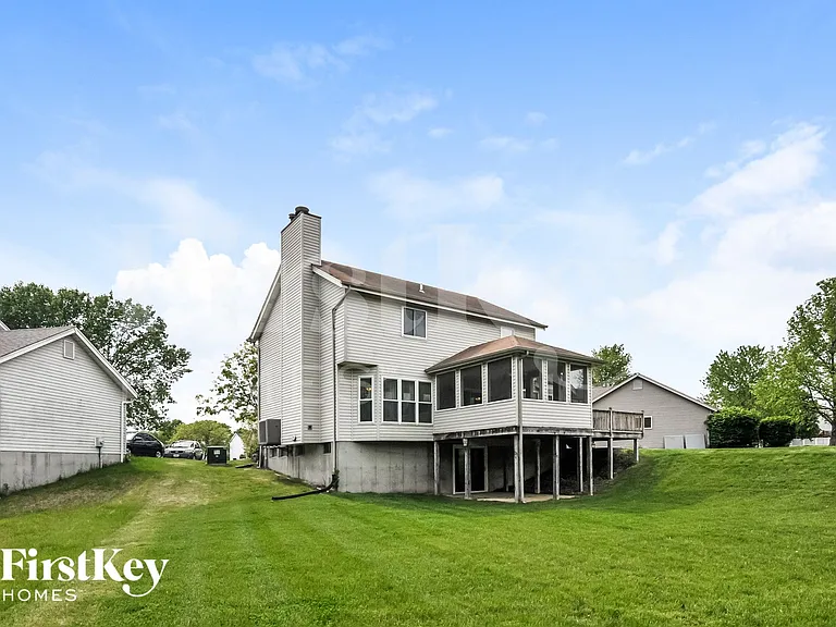 338 Forest Grove Ct — Photo 15