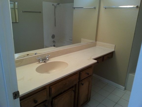 5th image of 5379 W Holland Ave