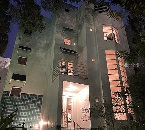 2nd image of 4950 BAYSHORE BOULEVARD #13C