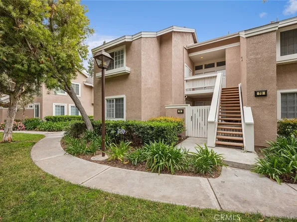 74 Woodleaf, Irvine, CA 92614