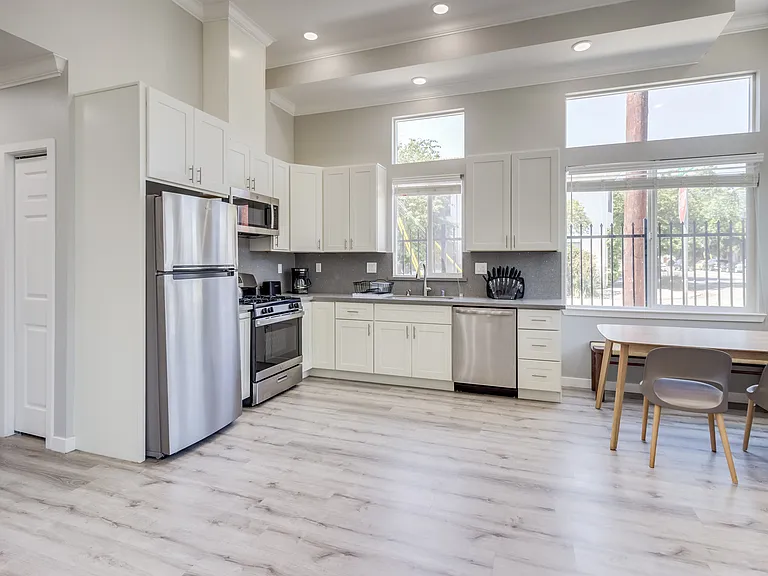 5699 Shattuck Ave — Photo 6