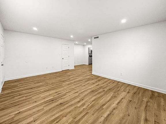5th image of 3741 Sunset Ave #B-3