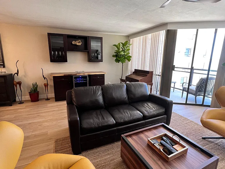 3916 Riviera Dr #408 — Photo 38