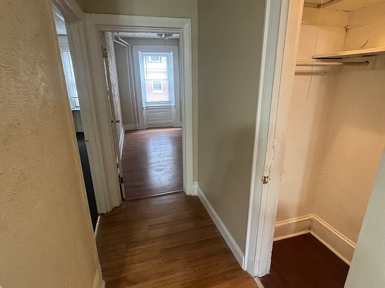 254 S 16th St #3A — Photo 4