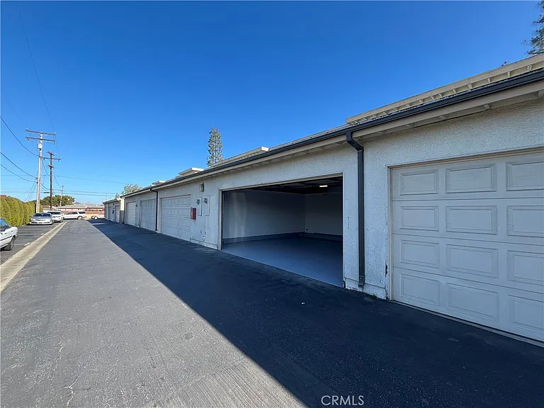 25205 Cypress St #7 — Photo 21