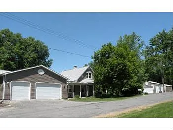 139 Lochmann Ln photo 1