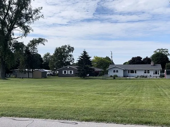Browning Ave, Manistee, MI 49660
