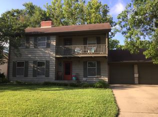 1925 SW 29th Ter, Topeka, KS 66611