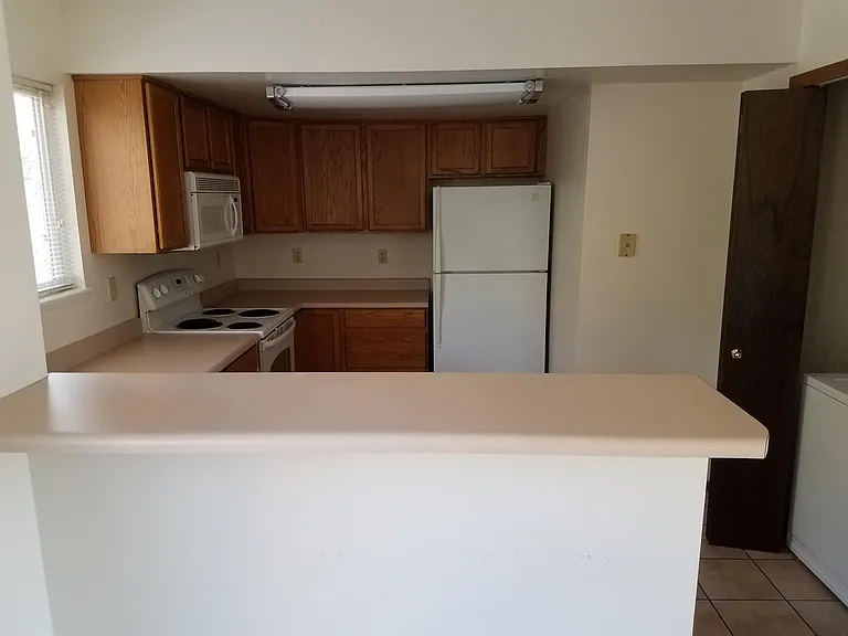 2534 W Pikes Peak Ave — Photo 6