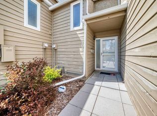 829 S Coach Bluff Cres SW #205, Calgary, AB T3H1B1
