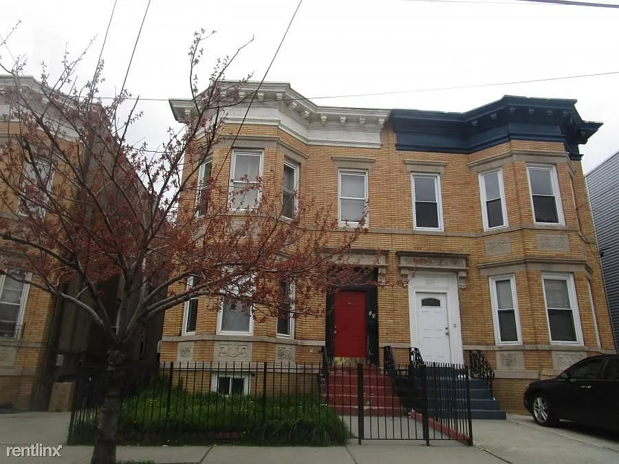 25 Bergen Avenue Front