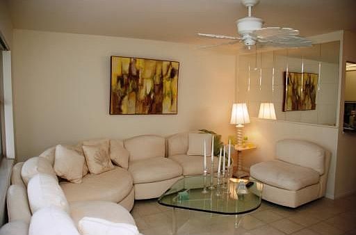 4th image of 111 Shore Ct APT 105-C