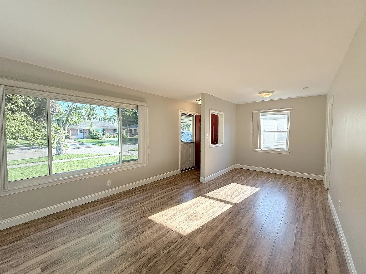 4 bed, 1362 sqft, $1,750 — Photo 2