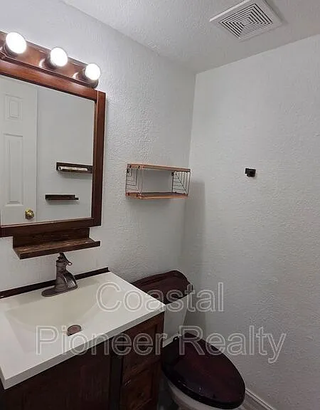 5005 Dollarway Ct — Photo 9