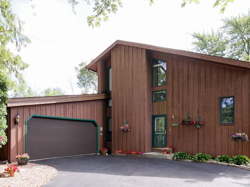 1st image of 16855 Thackery Ave