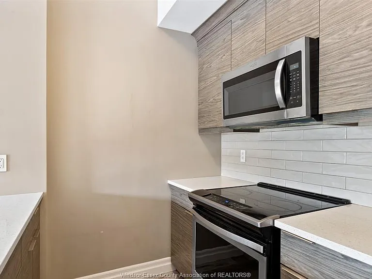 955 Ouellette Ave #205 — Photo 6