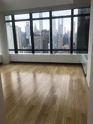 Rented by Solow Realty | media 16