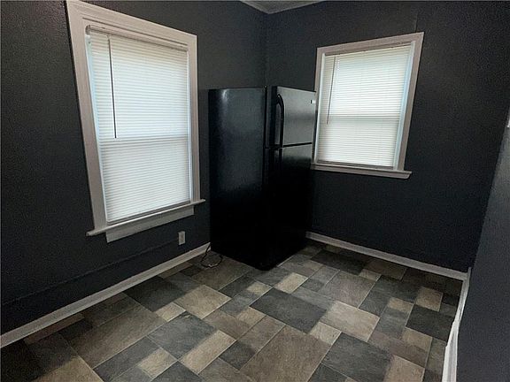 3rd image of 3441 Agnes Ave